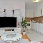 2 Bedroom In Daire Makarska