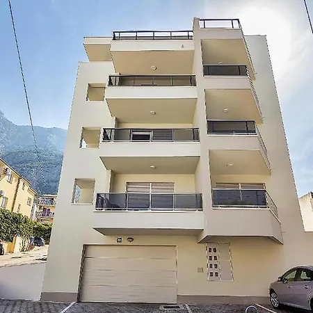 Lejlighed In With Wifi Makarska