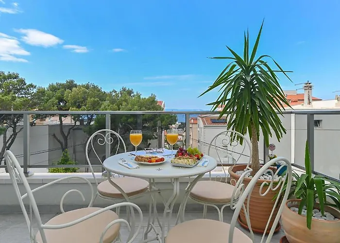 2 Bedroom Awesome In *