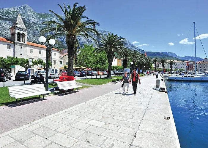 2 Bedroom Awesome In Makarska